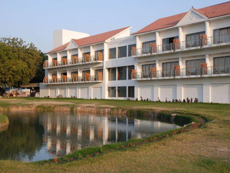 Club Mahindra Kensville Golf Resort Amhedabad Dış mekan fotoğraf